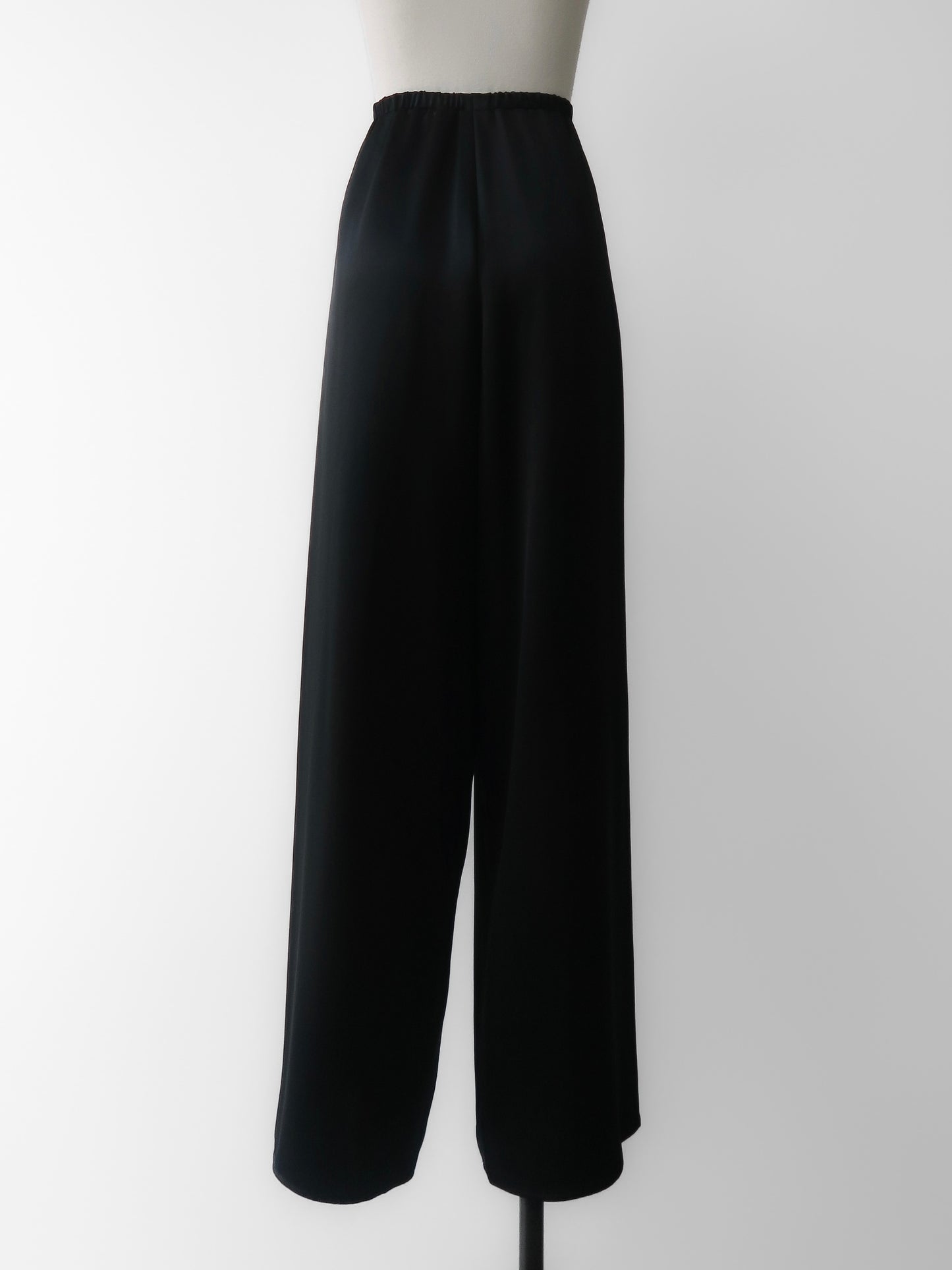 Lulà | Satin sleek pants