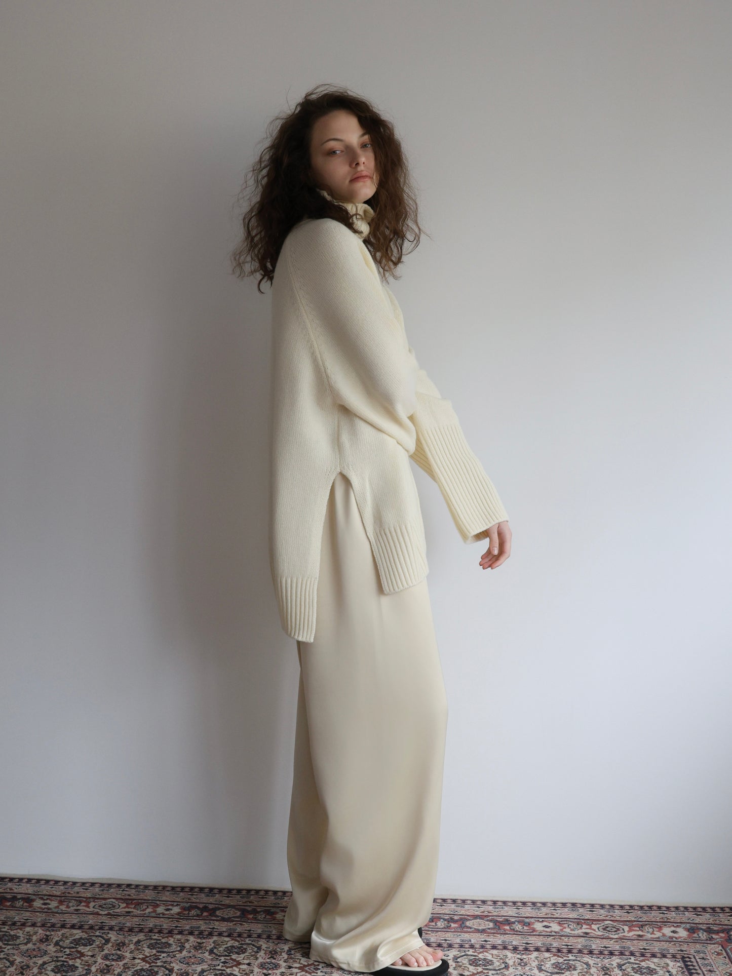 [ SAMPLE SALE ] Odette | Satin pants