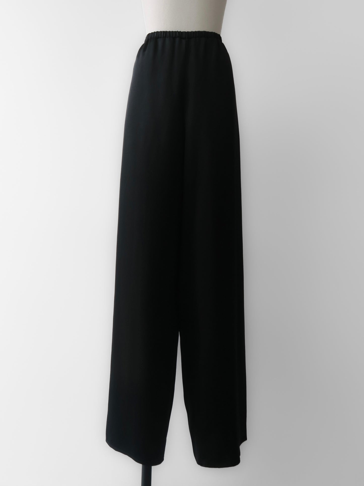 Lulà | Satin sleek pants