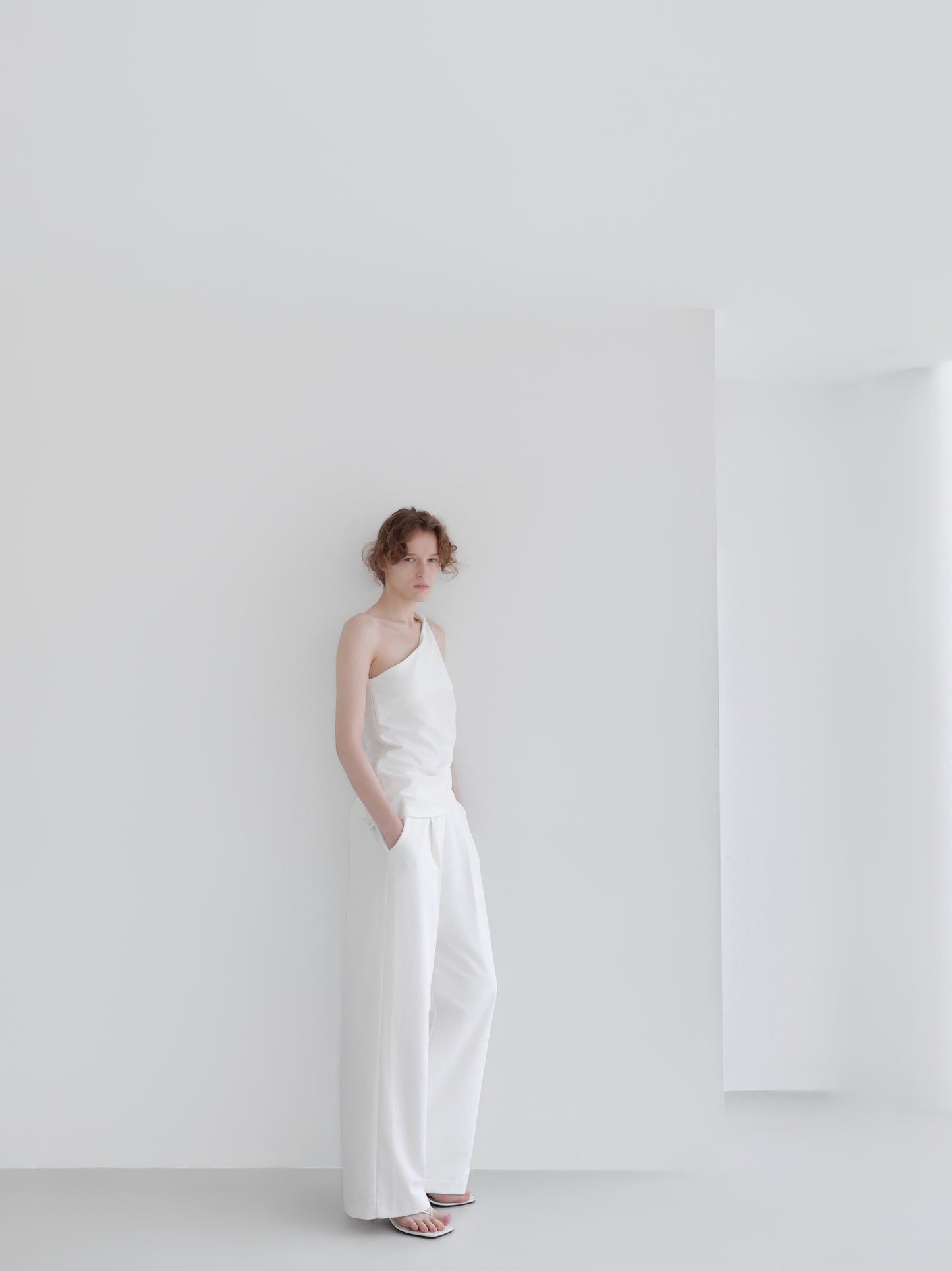 Lou | Single tuck banding pants