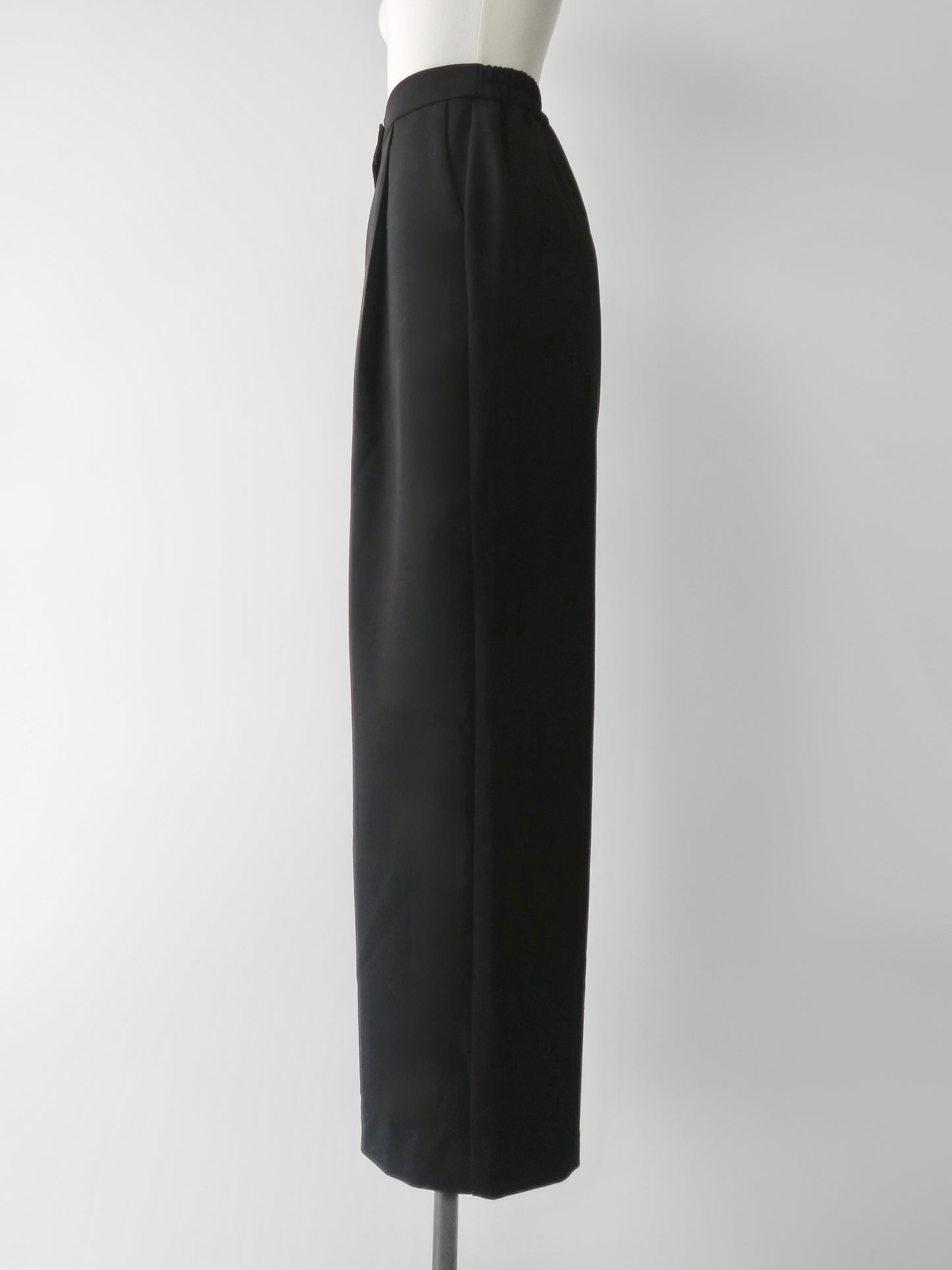 Lou | Single tuck banding pants