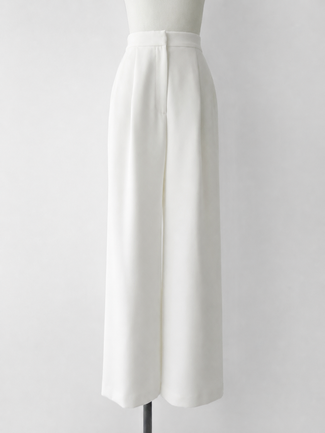Lou | Single tuck banding pants