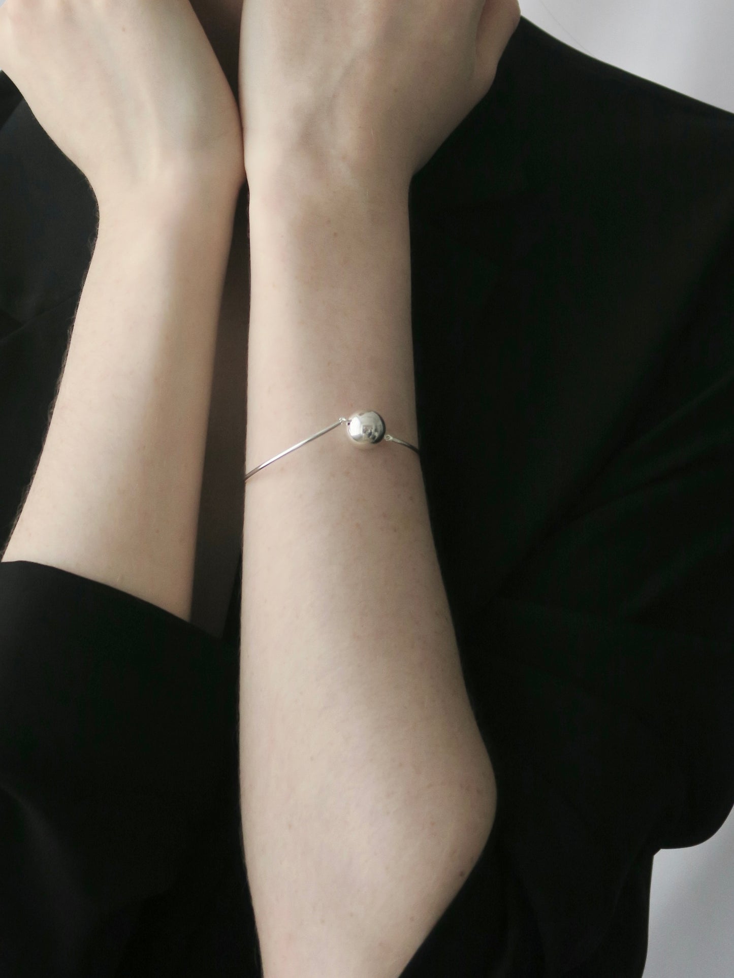 ball thin bracelet