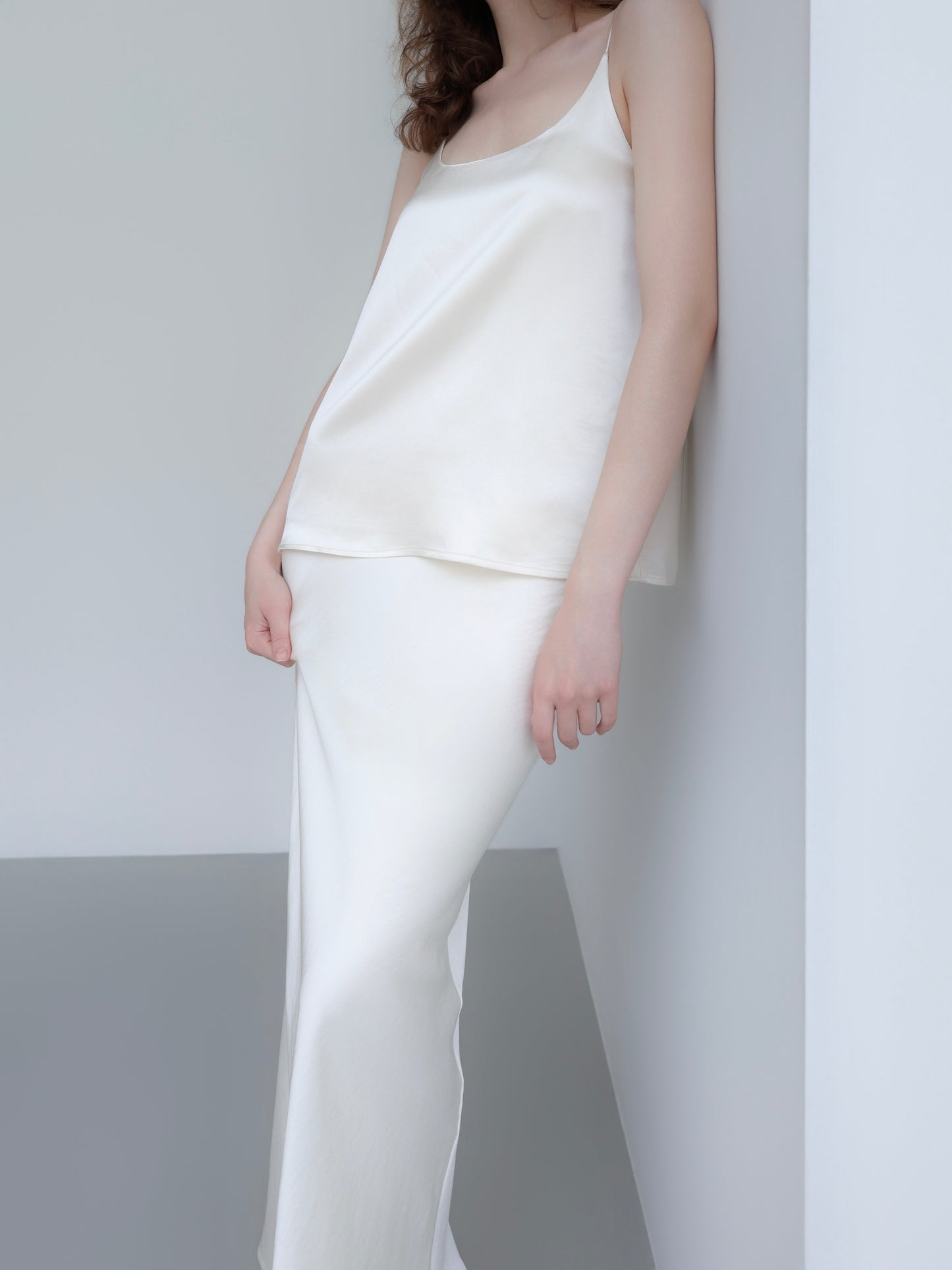 Lulà | Satin sleek maxi skirt