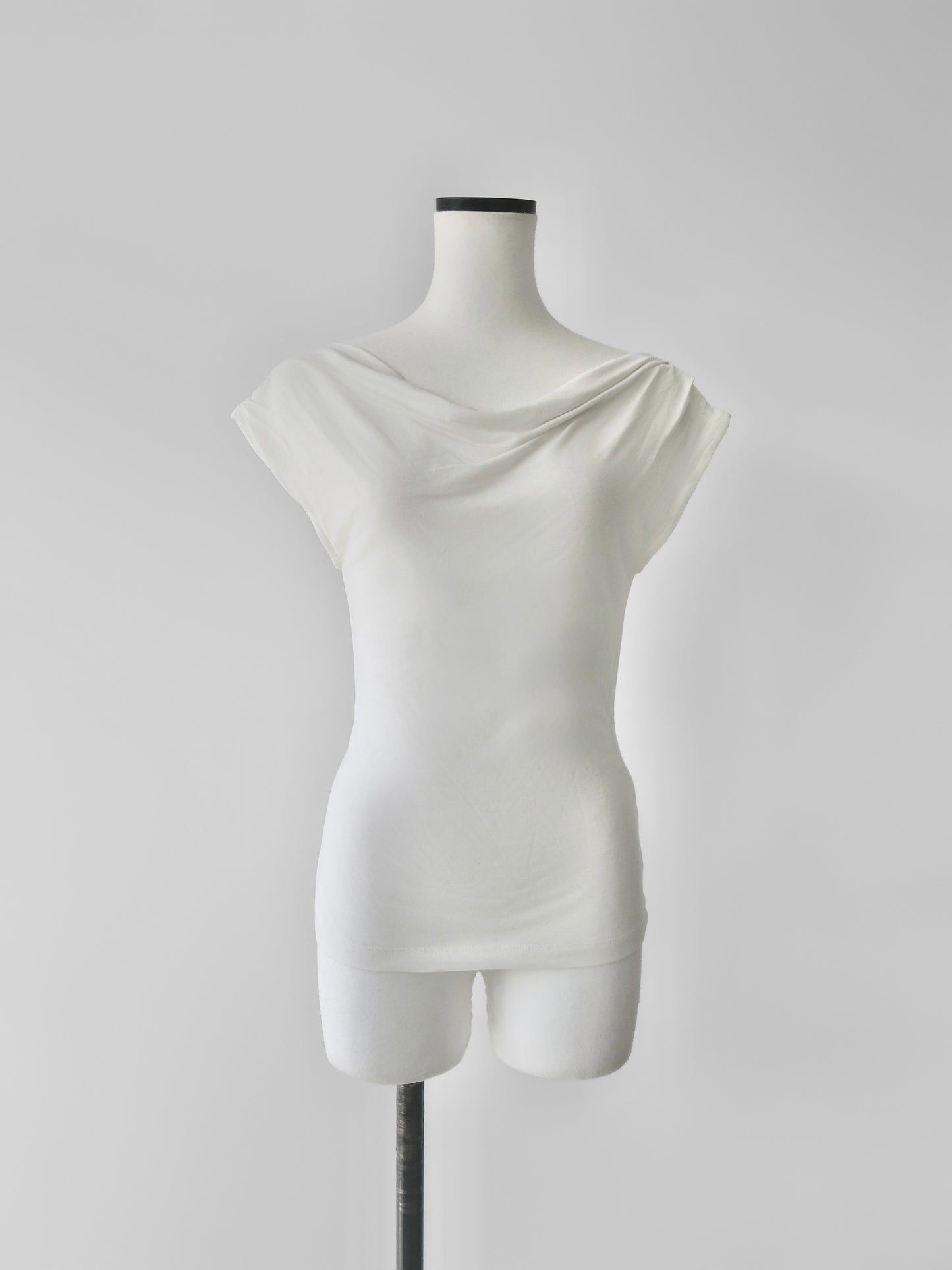 Romy | Drape off shoulder top