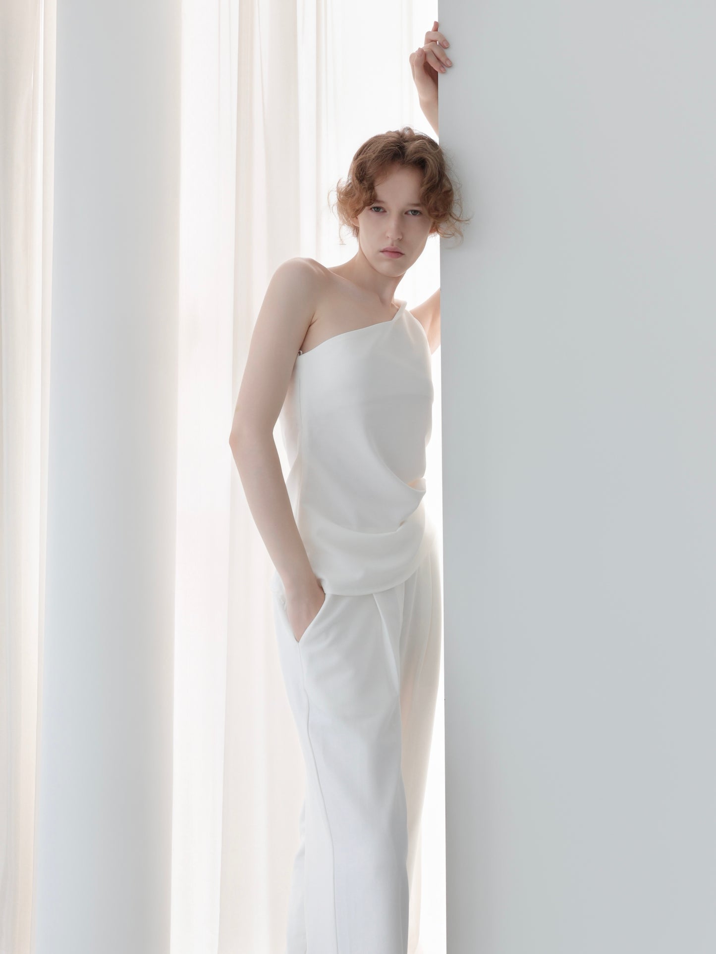 Lou | Single tuck banding pants