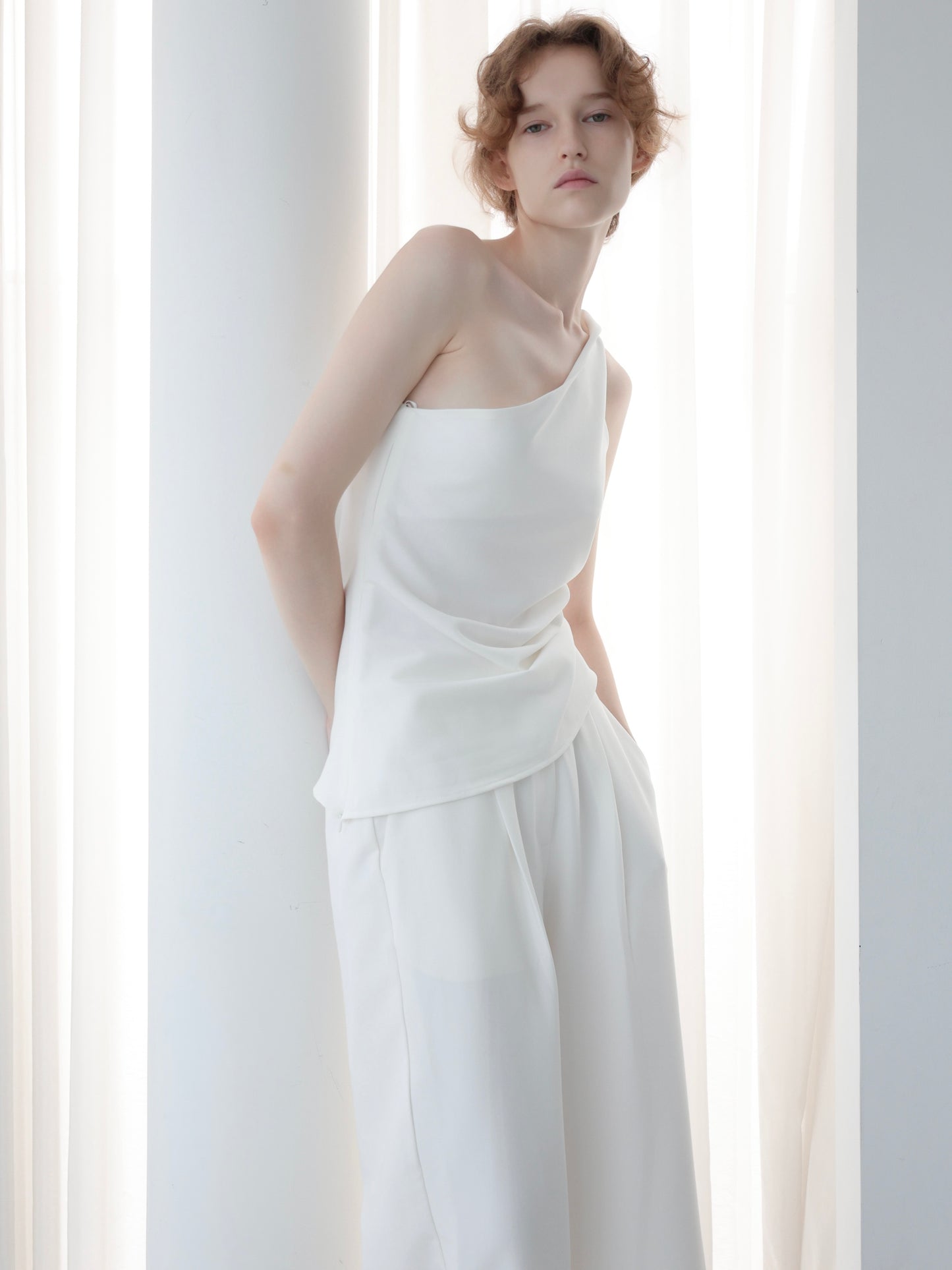 Lou | Single tuck banding pants