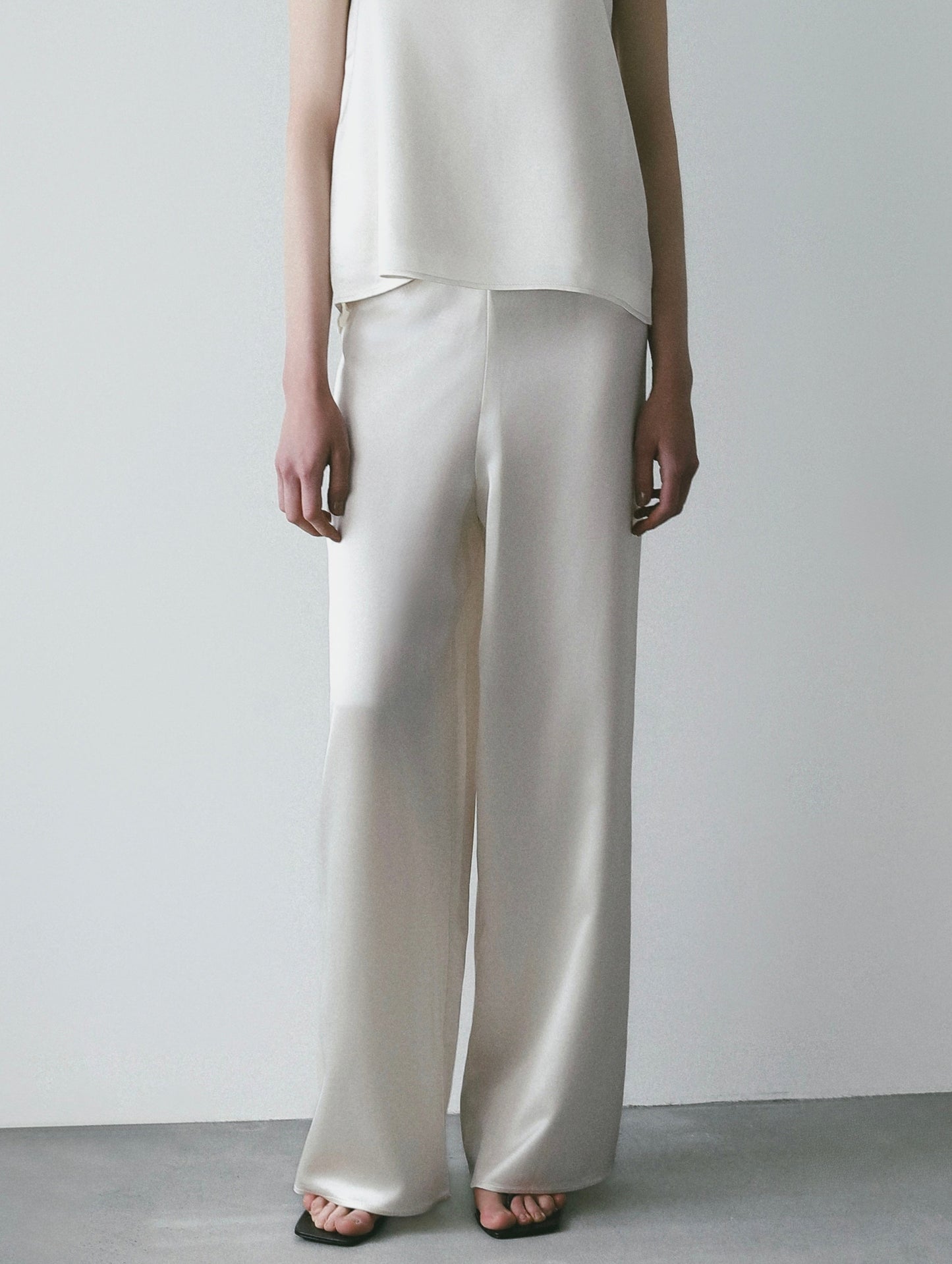 Lulà | Satin sleek pants