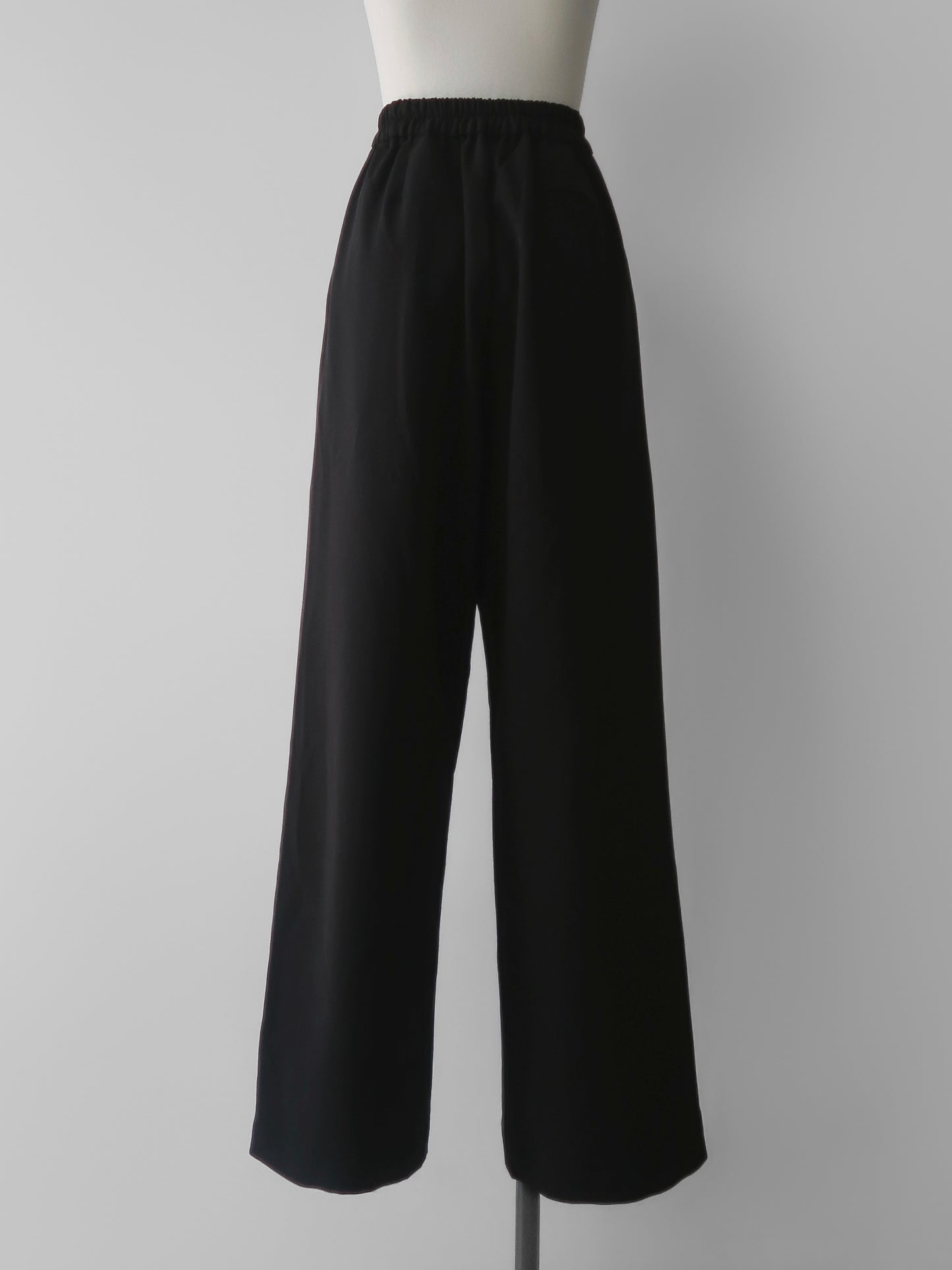Lou | Single tuck banding pants