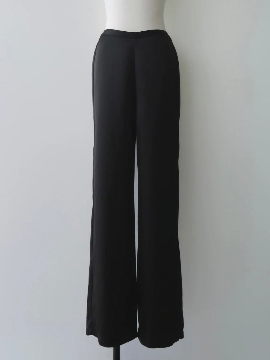 Lulà | Satin sleek pants