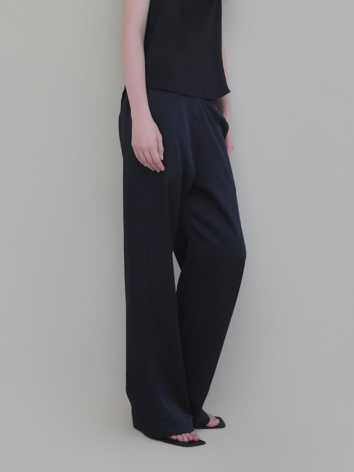 Lulà | Satin sleek pants