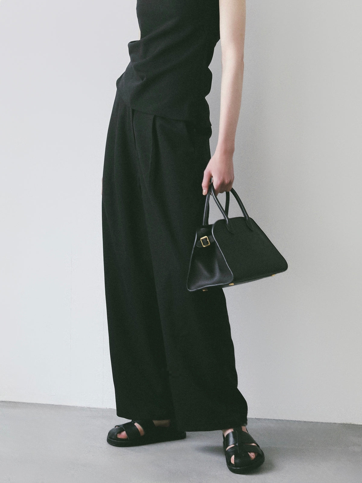 Lou | Single tuck banding pants