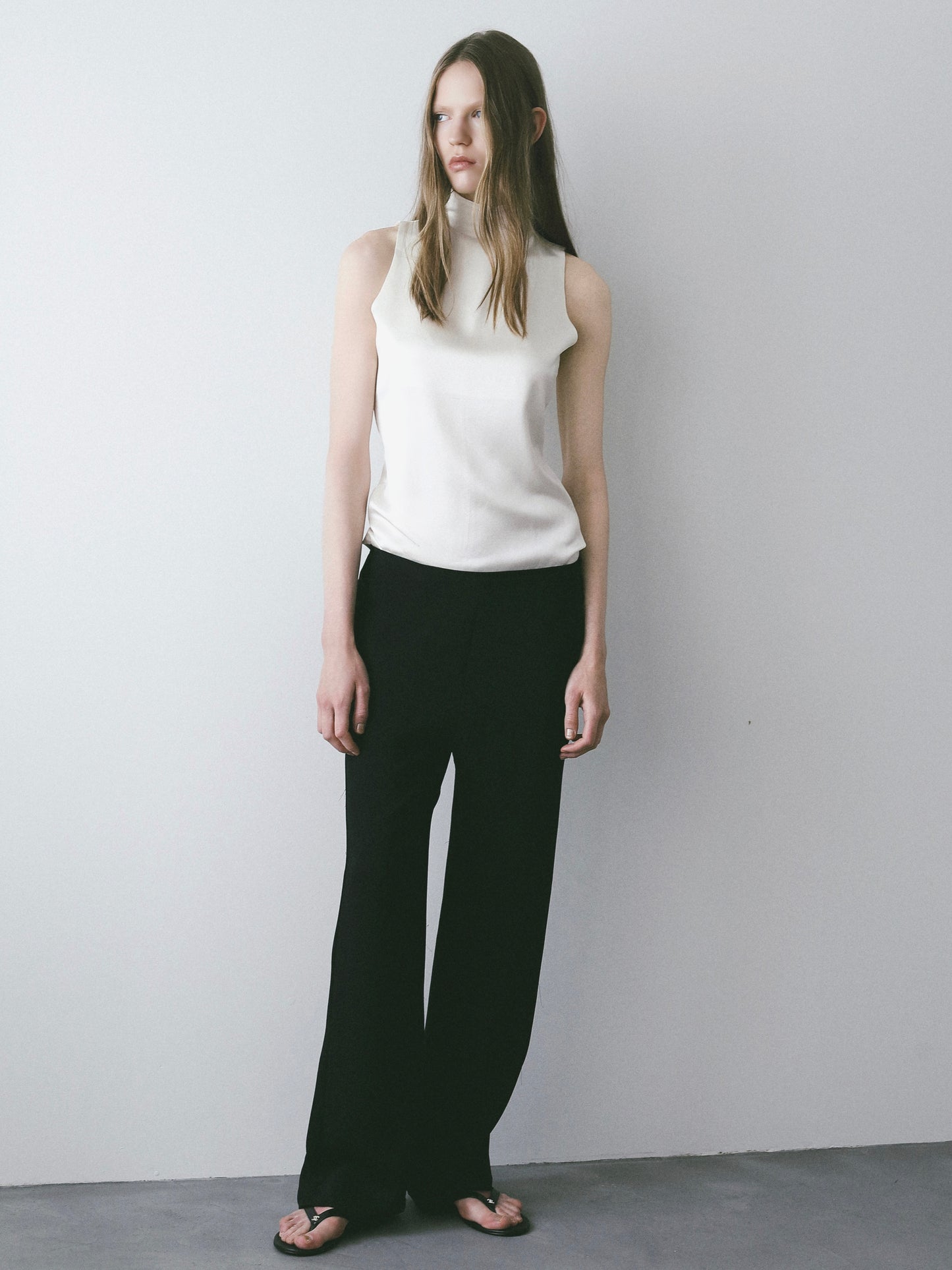 Lulà | Satin high neck sleeveless top
