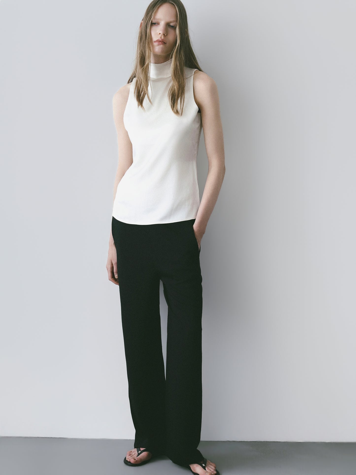 Lulà | Satin high neck sleeveless top