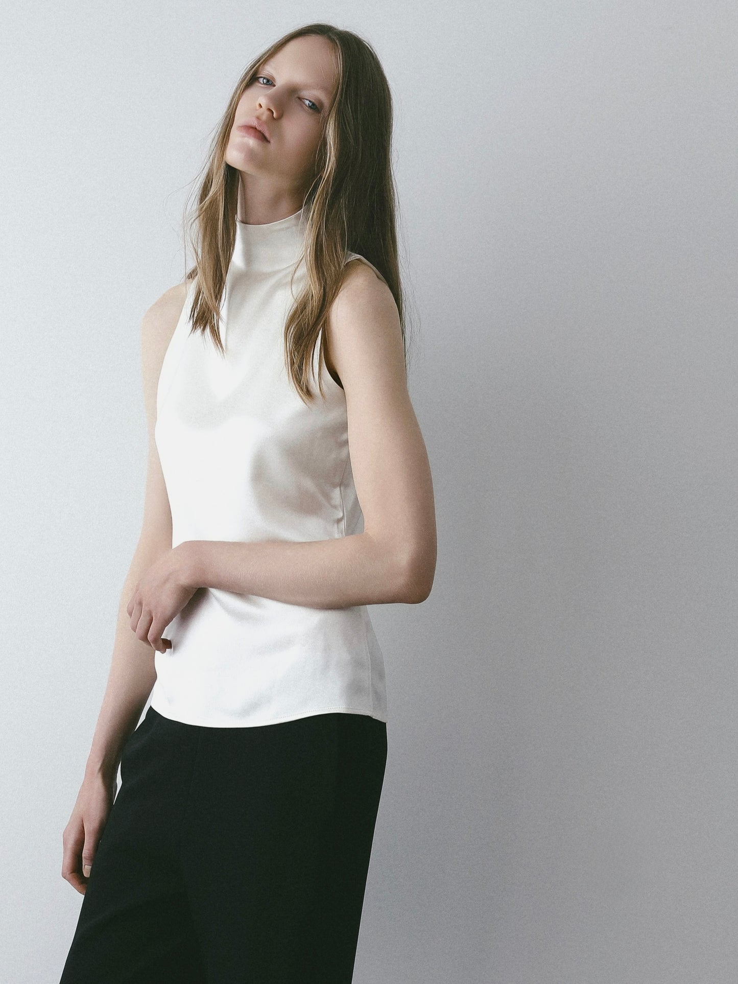 Lulà | Satin high neck sleeveless top