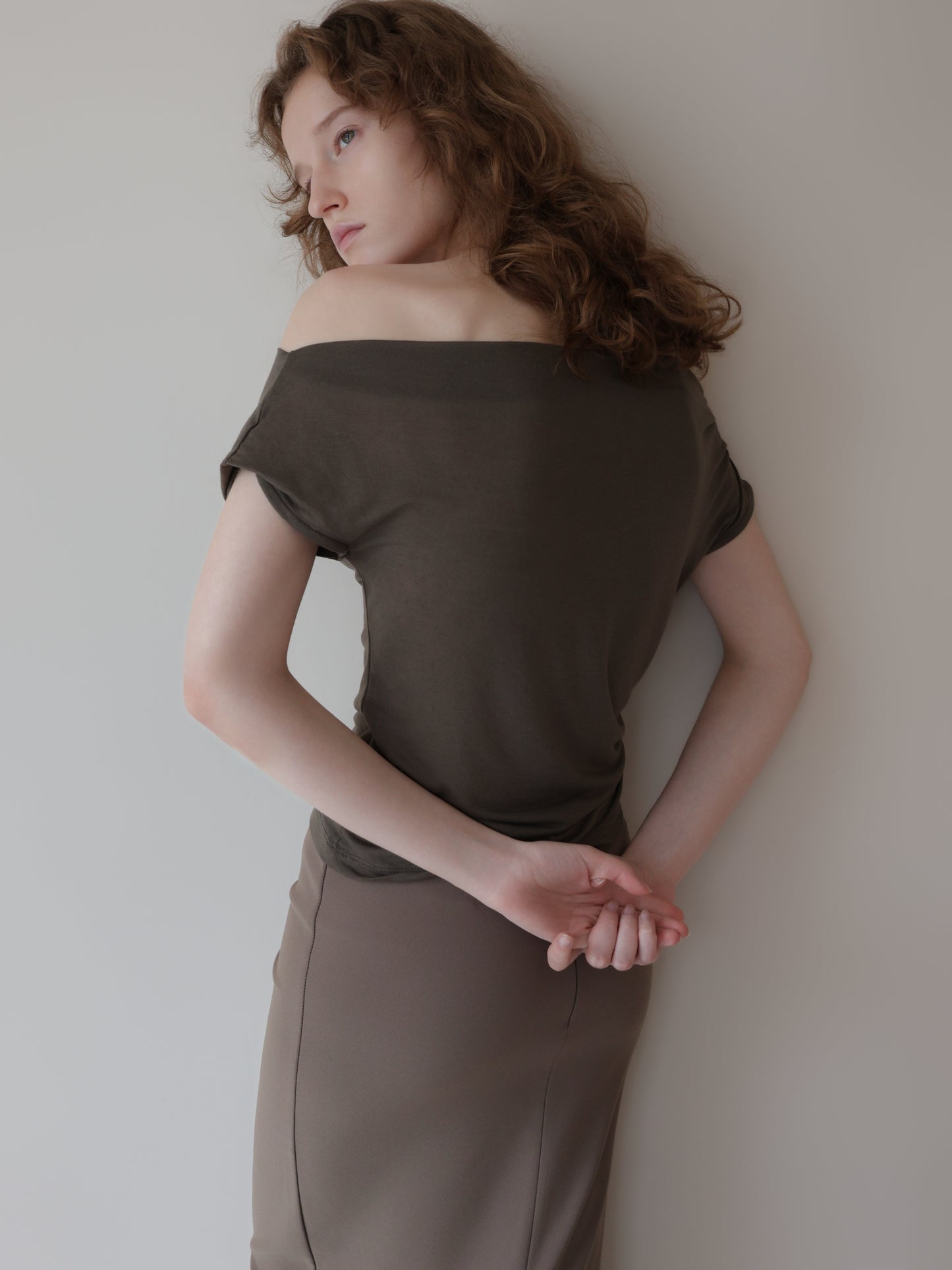 Romy | Drape off shoulder top