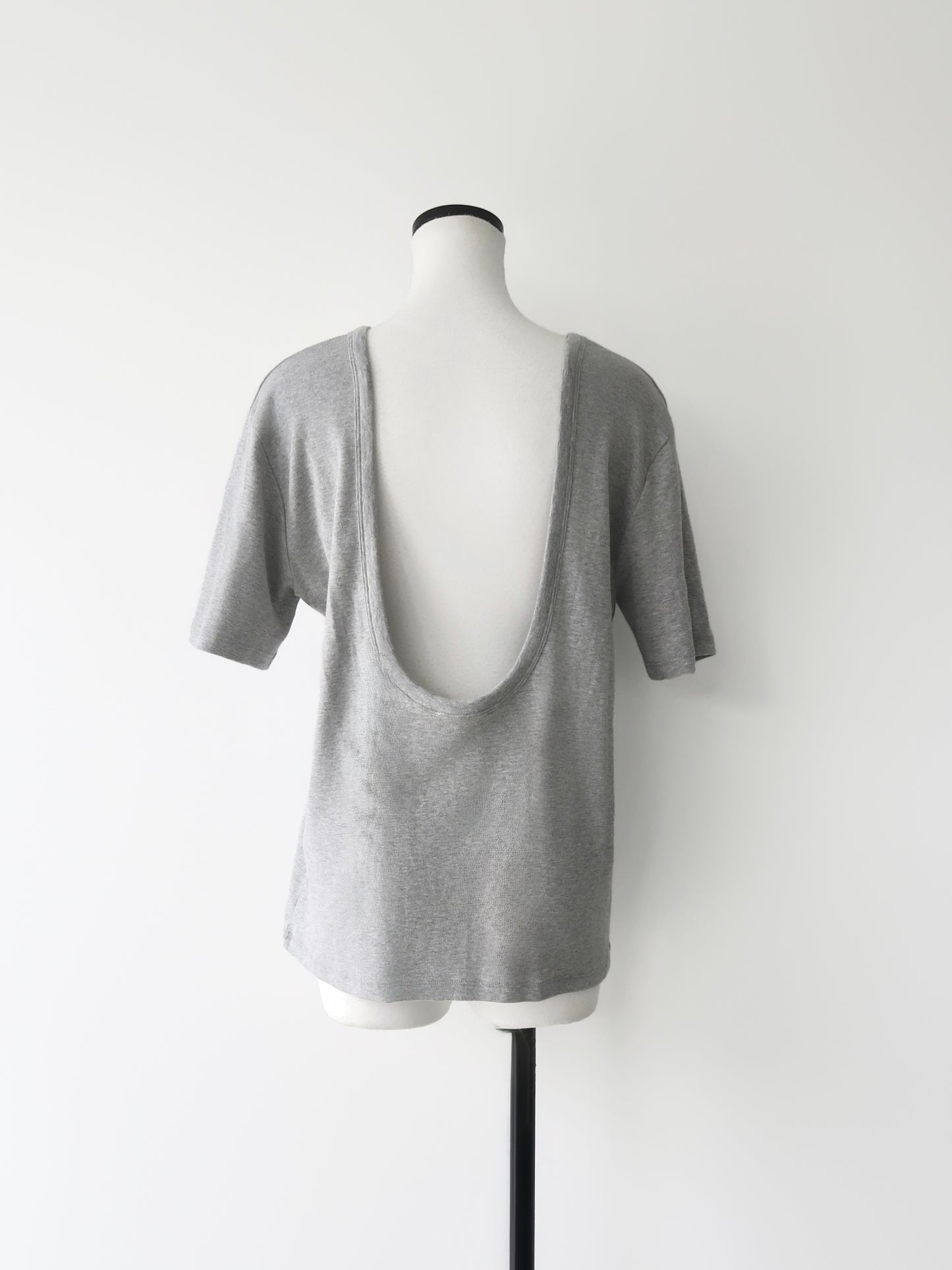 Élise | Back open tee