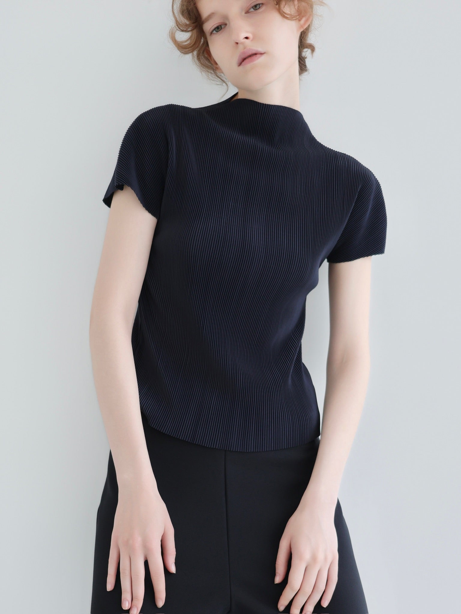 NOWNS Seine Pleats tops プリーツ トップス 黒 Seine | Pleats tops – NOWNS