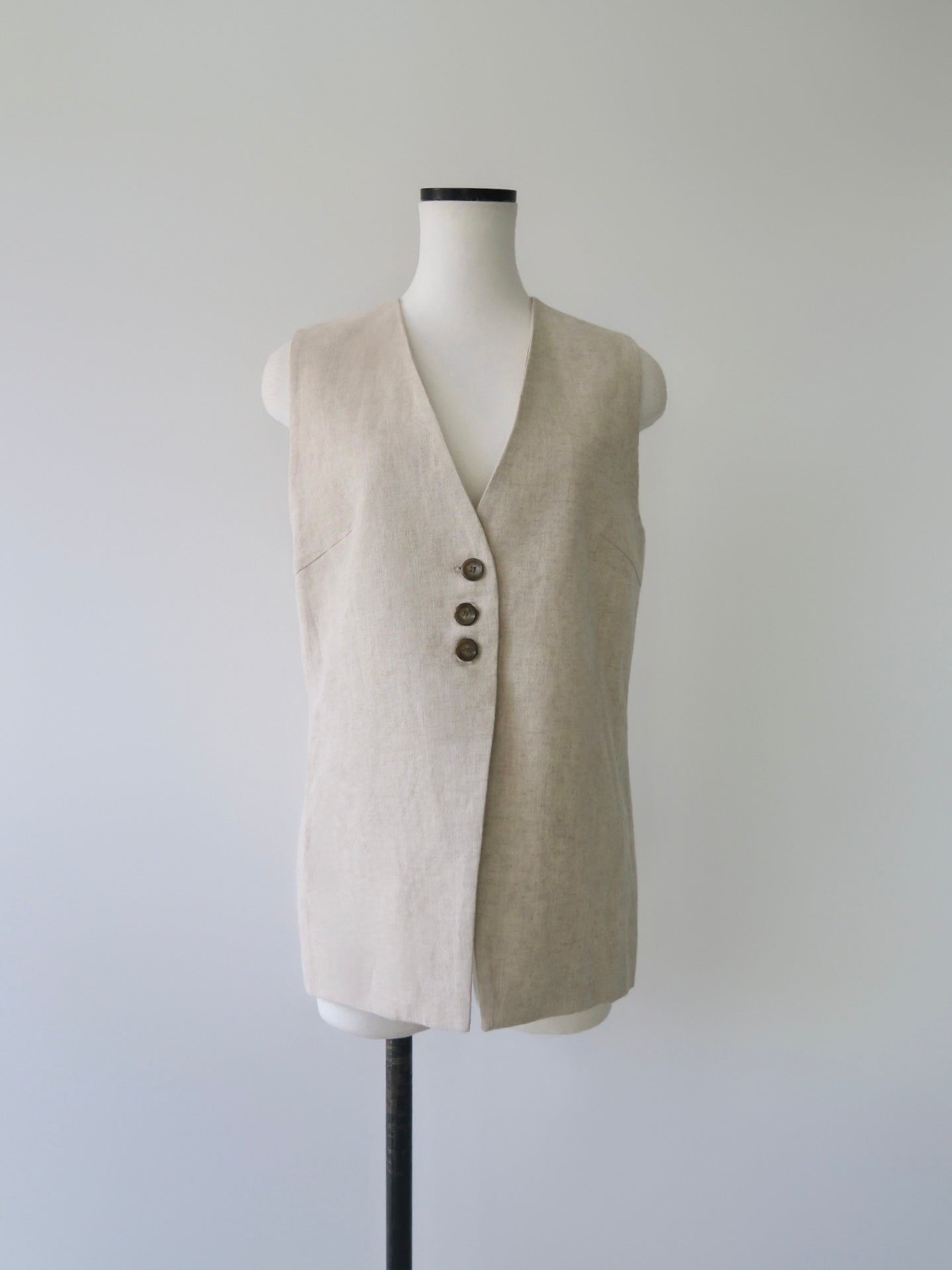 Maren | Linen tailored vest