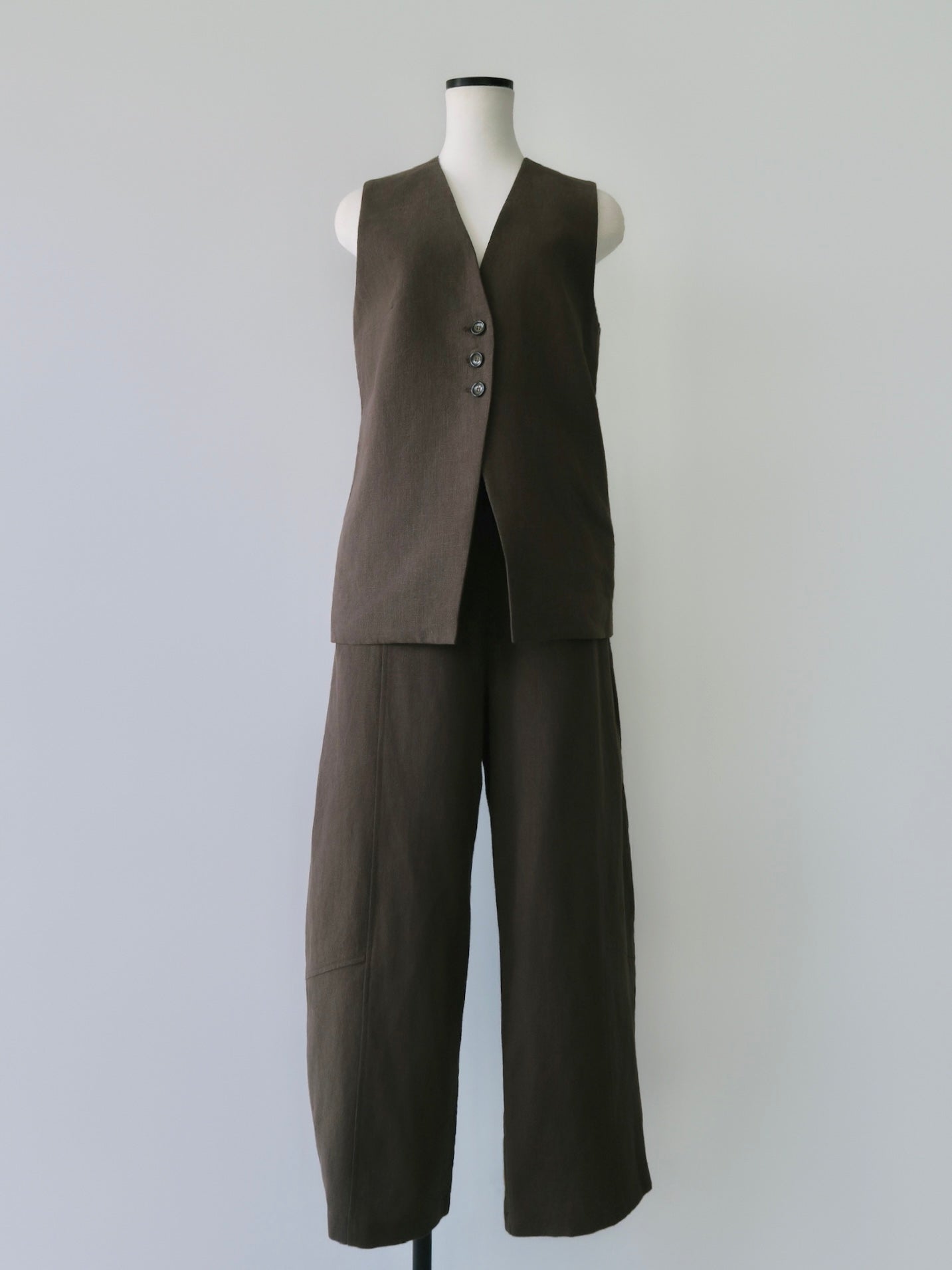 Maren | Linen tailored vest