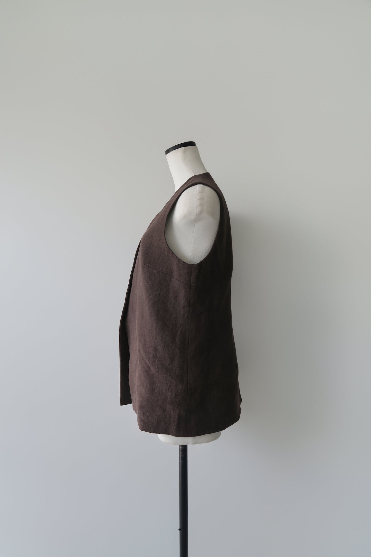 Maren | Linen tailored vest