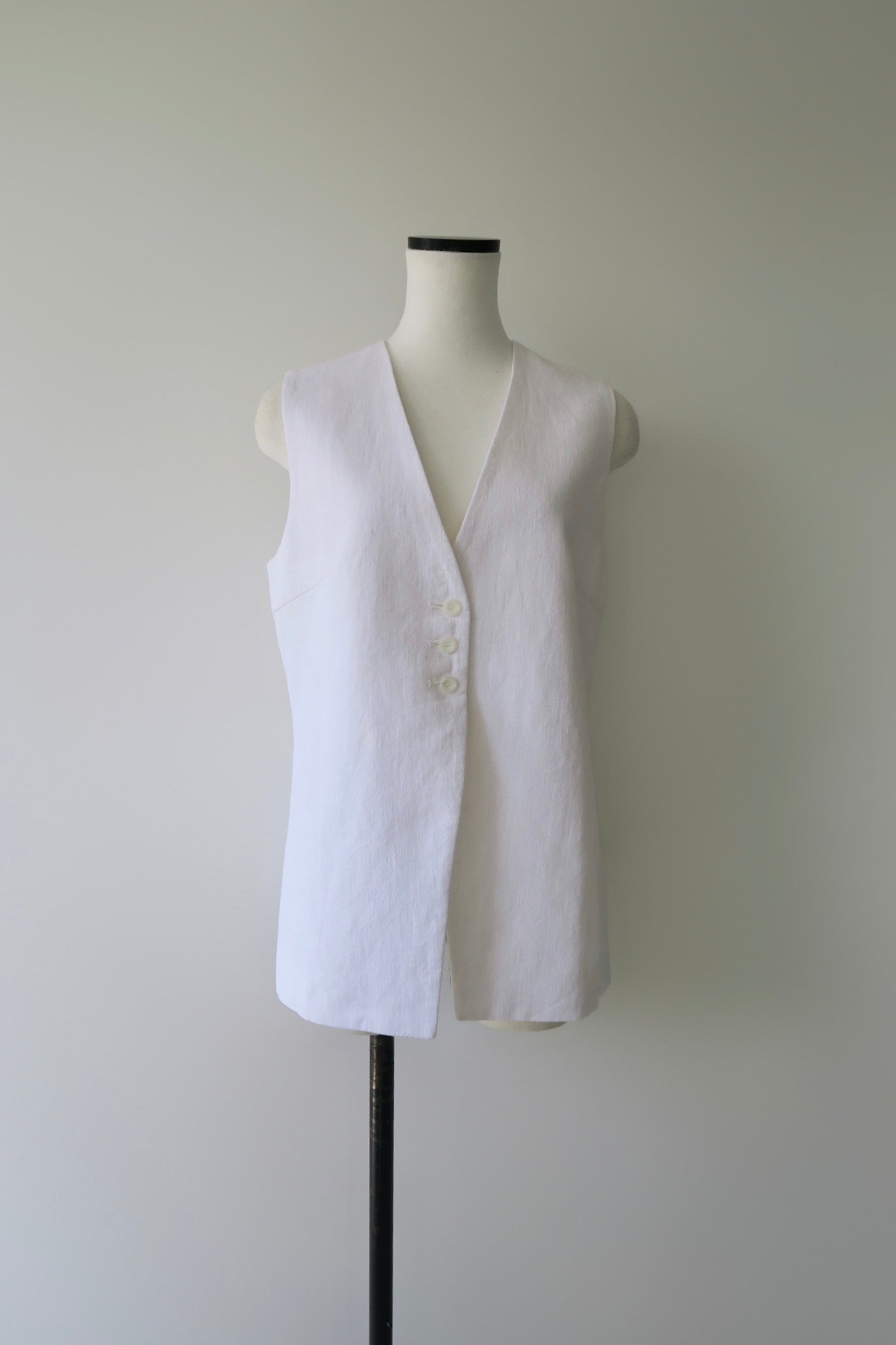 Maren | Linen tailored vest