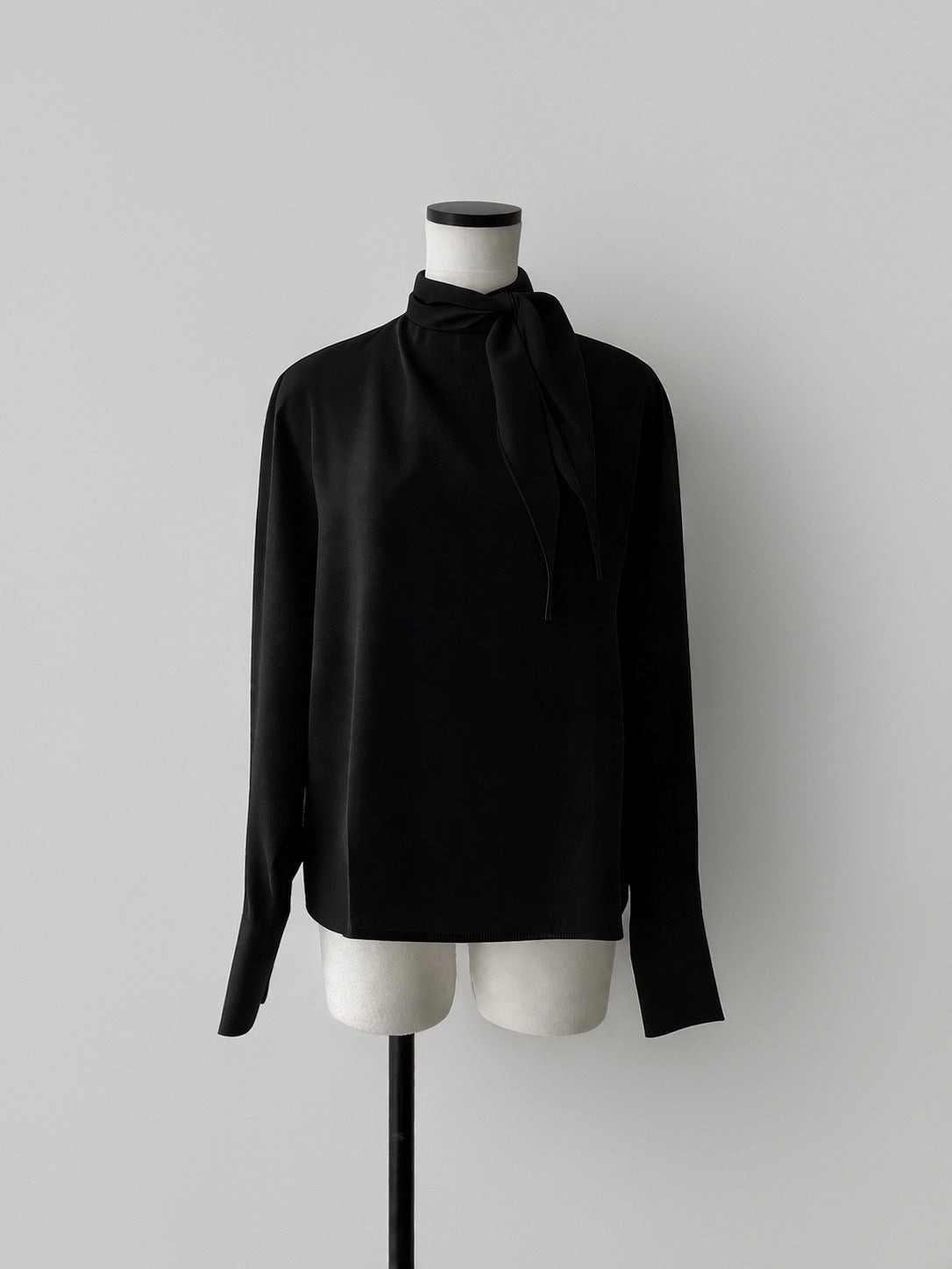 Emma | Tie blouse